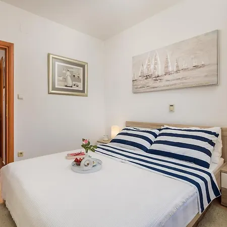 Light Summer With A Swimming Pool Apartment *